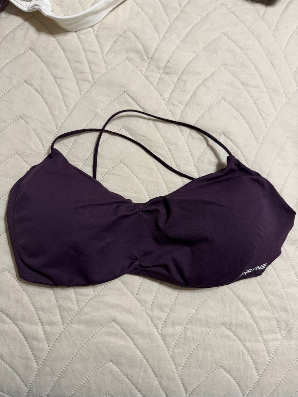 Dfyne Plum Strappy Low-Impact Sports Bra
